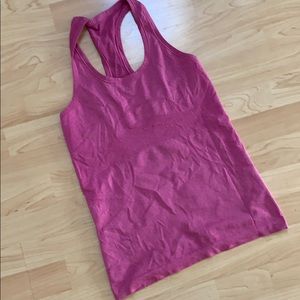 Lululemon tank